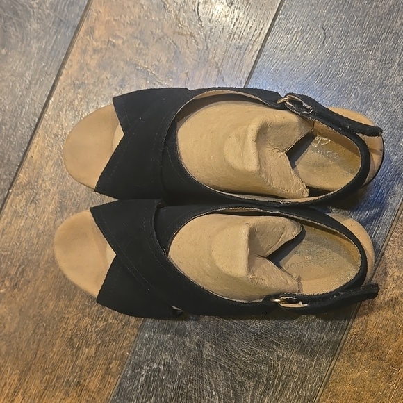 Clarks Giselle Sandal - Picture 2 of 15